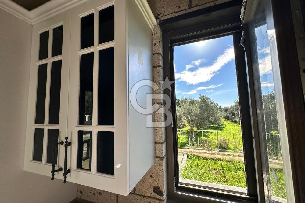 CB LEADER'DAN EDREMİT GÜREDE SATILIK TAŞ VİLLA