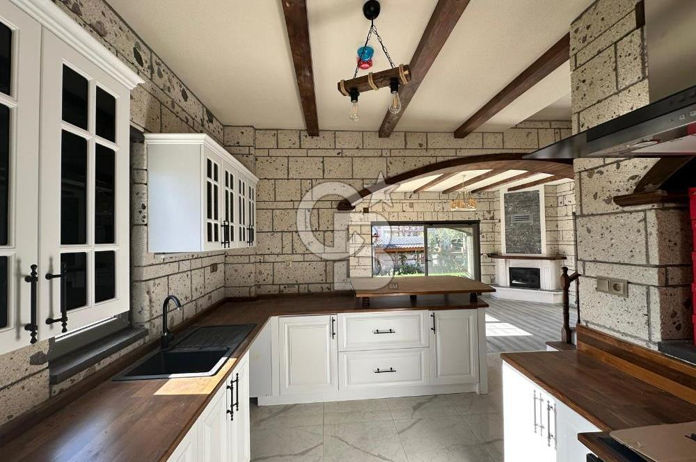 CB LEADER'DAN EDREMİT GÜREDE SATILIK TAŞ VİLLA