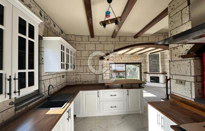 CB LEADER'DAN EDREMİT GÜREDE SATILIK TAŞ VİLLA