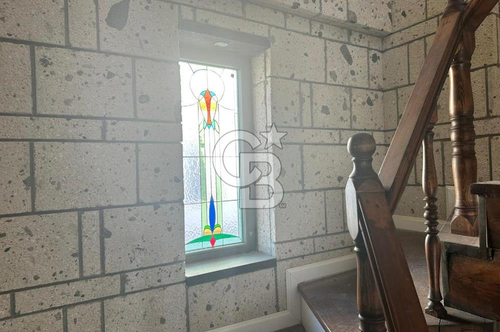 CB LEADER'DAN EDREMİT GÜREDE SATILIK TAŞ VİLLA