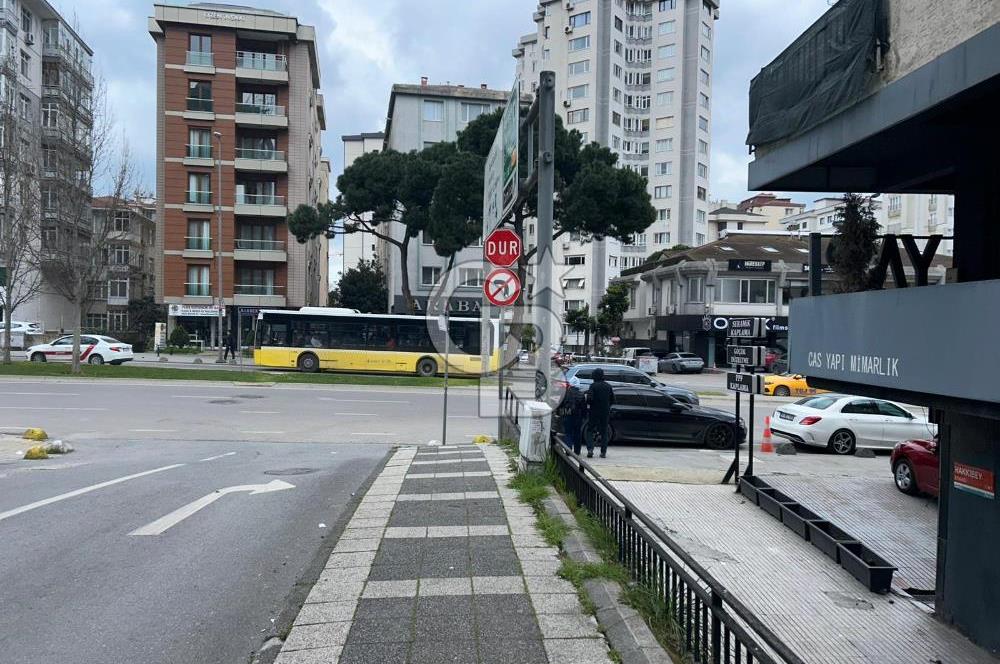 Ziverbeyde Merkezi Konumda Balkonlu İşyeri