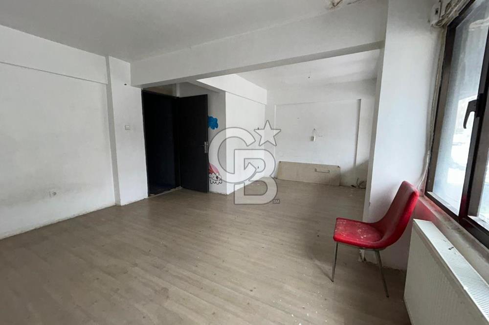 Ziverbeyde Merkezi Konumda Balkonlu İşyeri