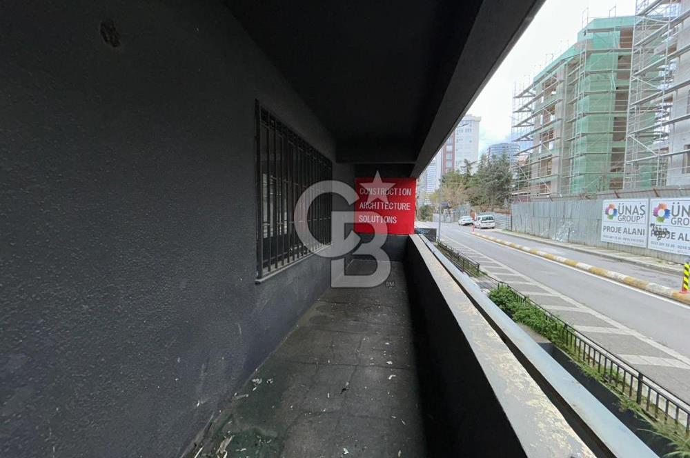 Ziverbeyde Merkezi Konumda Balkonlu İşyeri