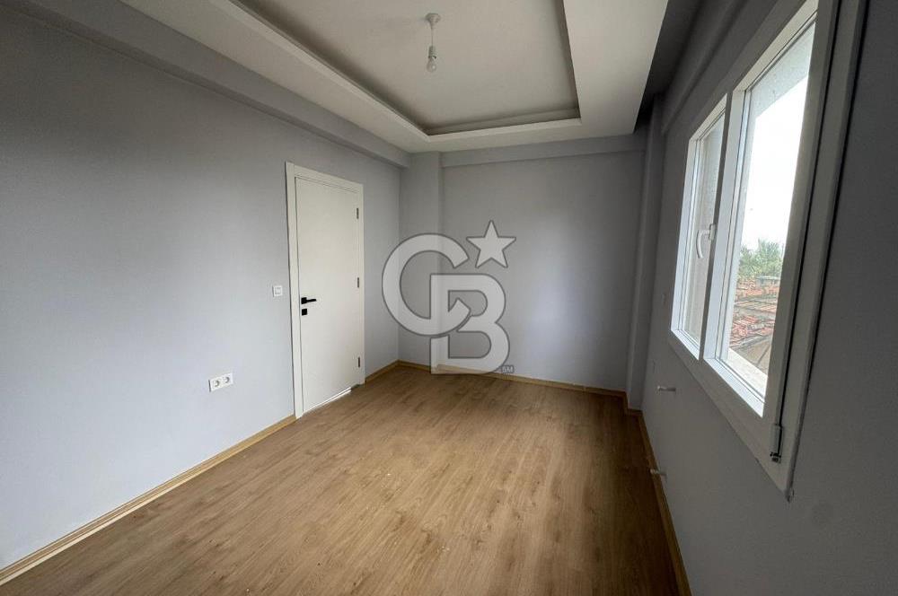 Foça Gerenköy Merkezi Konumda Kiralık 2+1 Daire