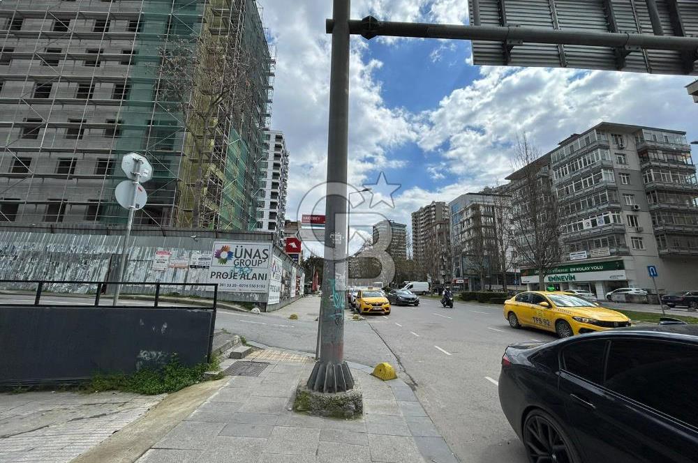 Ziverbey Ana Cadde Üzerinde 200 m2 Geniş Cepheli Dükkan 