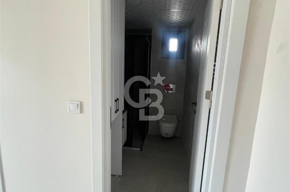 Buca Adatepe Mahallesinde Havuzlu 1+1 Kiralık Daire