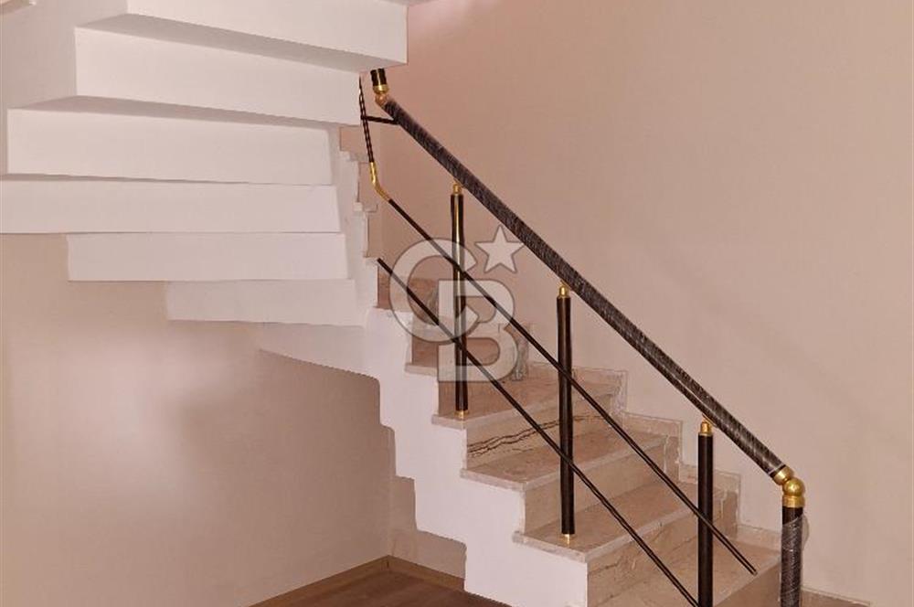 Sancaktepe Sarıgazi Mahallesinde Satılık 4+2 Ters Dubleks 