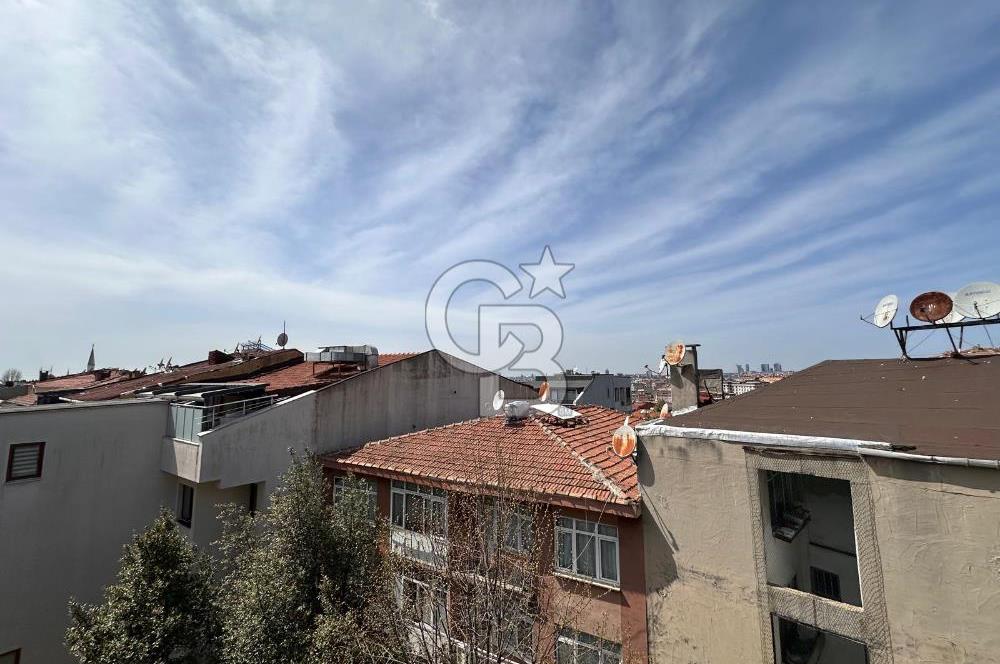 ÜSKÜDAR MERKEZİ KONUMDA GÜNEŞ ALAN MASRAFSIZ 2+1 SATILIK DAİRE 