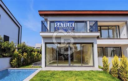 FORUM BORNOVA KARŞISINDA SATILIK MÜSTAKİL HAVUZLU SIFIR VİLLA.