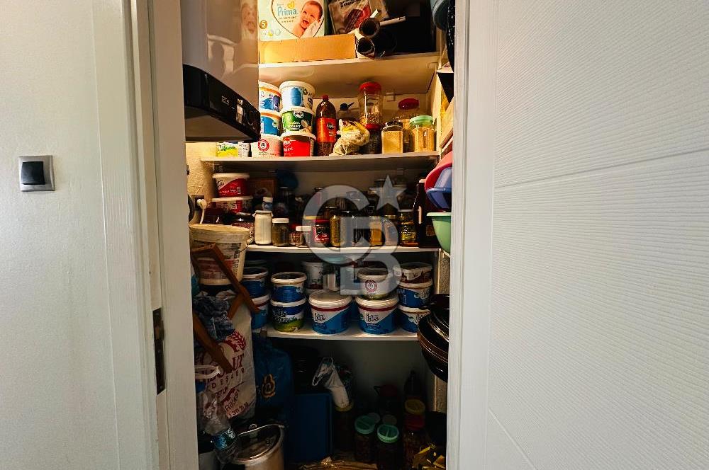 KARŞIYAKA ANADOLU CADDESİ ÜZERİ ARAKAT KAPALI MUTFAK 2+1 SATILIK DAİRE