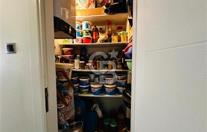 KARŞIYAKA ANADOLU CADDESİ ÜZERİ ARAKAT KAPALI MUTFAK 2+1 SATILIK DAİRE