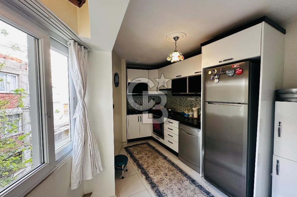 KARŞIYAKA ANADOLU CADDESİ ÜZERİ ARAKAT KAPALI MUTFAK 2+1 SATILIK DAİRE