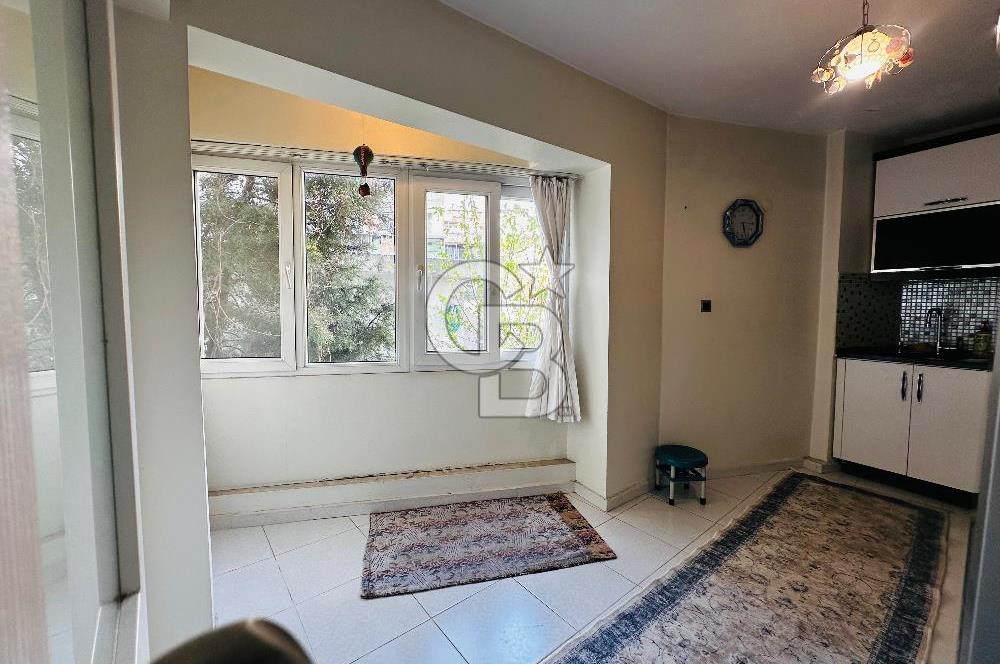 KARŞIYAKA ANADOLU CADDESİ ÜZERİ ARAKAT KAPALI MUTFAK 2+1 SATILIK DAİRE