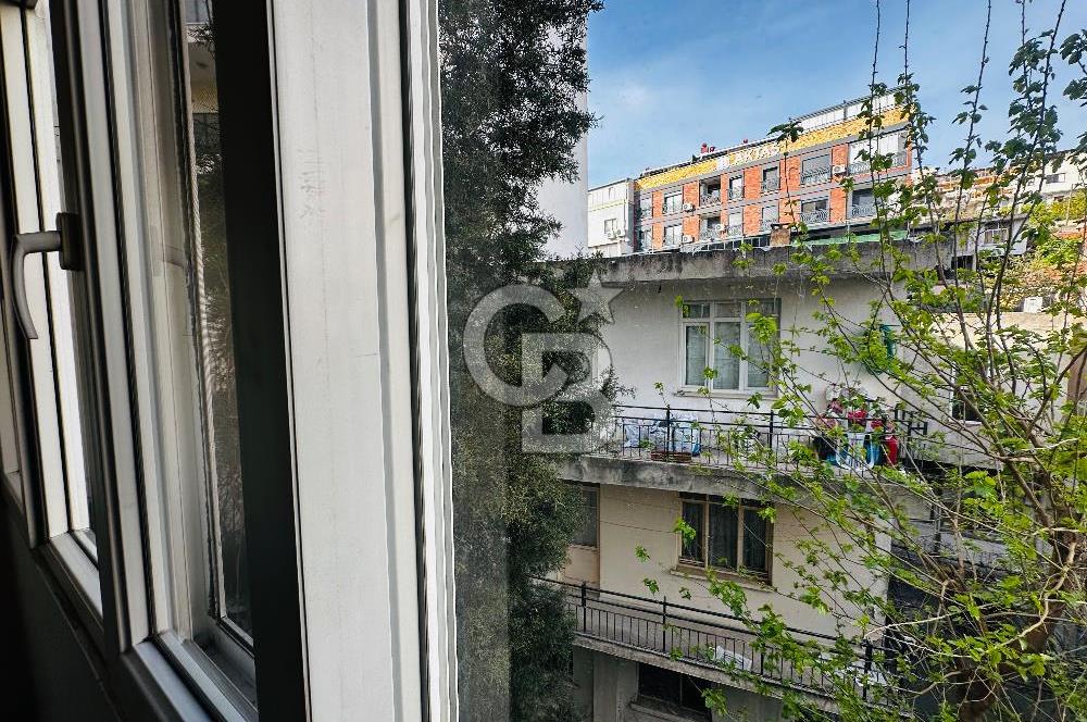 KARŞIYAKA ANADOLU CADDESİ ÜZERİ ARAKAT KAPALI MUTFAK 2+1 SATILIK DAİRE