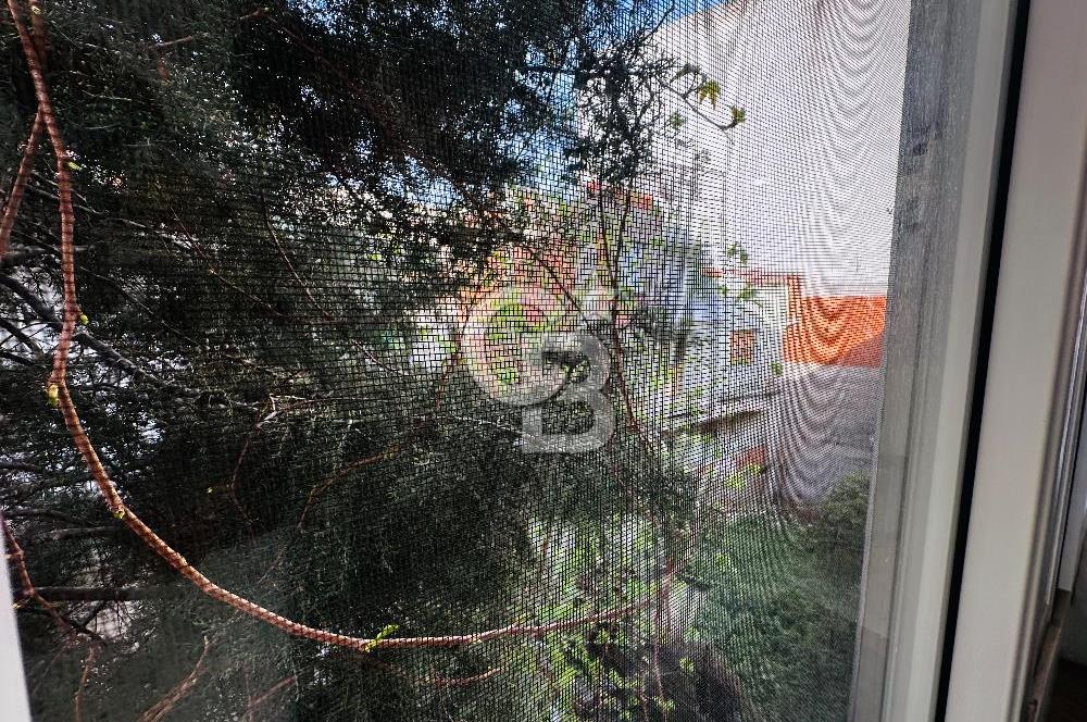 KARŞIYAKA ANADOLU CADDESİ ÜZERİ ARAKAT KAPALI MUTFAK 2+1 SATILIK DAİRE