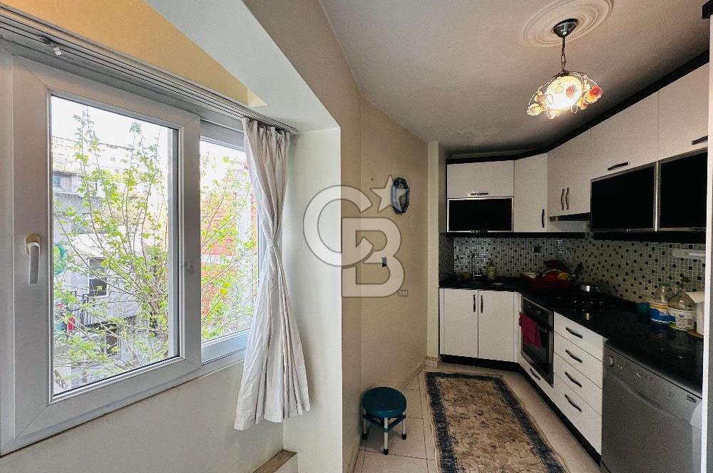 KARŞIYAKA ANADOLU CADDESİ ÜZERİ ARAKAT KAPALI MUTFAK 2+1 SATILIK DAİRE