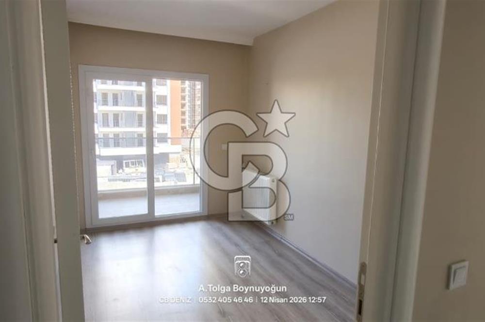 Karşıyaka Örnekköy de site içerisinde bakımlı kiralık 2+1