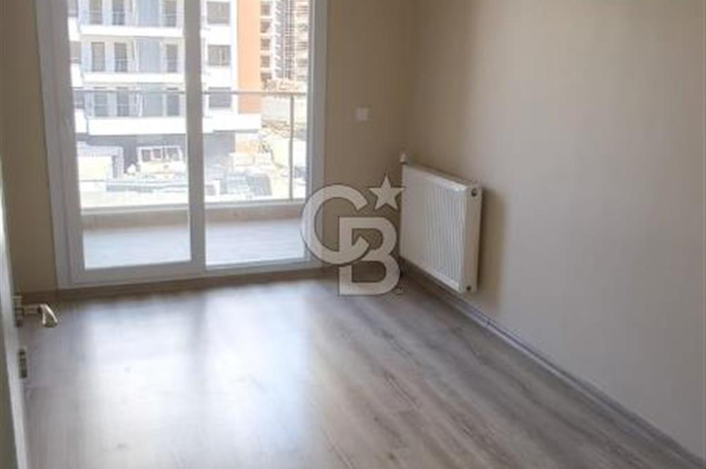 Karşıyaka Örnekköy de site içerisinde bakımlı kiralık 2+1