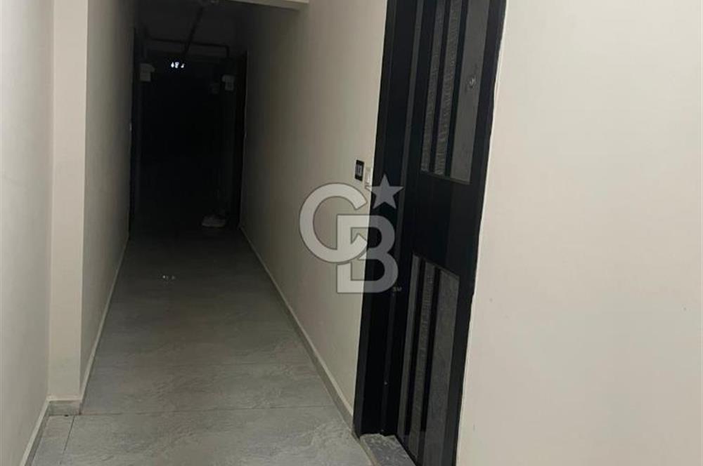 Buca Adatepe Mahallesinde Havuzlu 1+1 Kiralık Daire