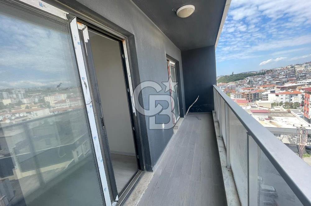 Buca Adatepe Mahallesinde Havuzlu 1+1 Kiralık Daire