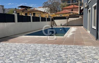 Buca Adatepe Mahallesinde Havuzlu 1+1 Kiralık Daire