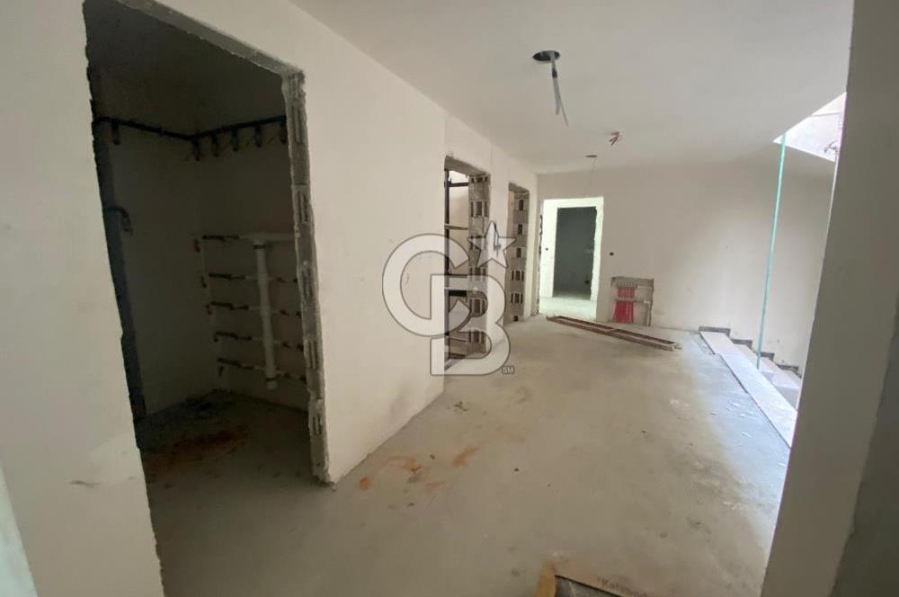 ETİMESGUT ADLİYE EK BİNASI YANI SIFIR PLAZADA 90M2 SATILIK OFİS