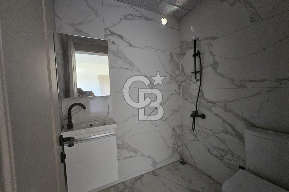 Altınova'da Havuzlu ve Güvenlikli Sitede Kiralık 3+1 Daireler