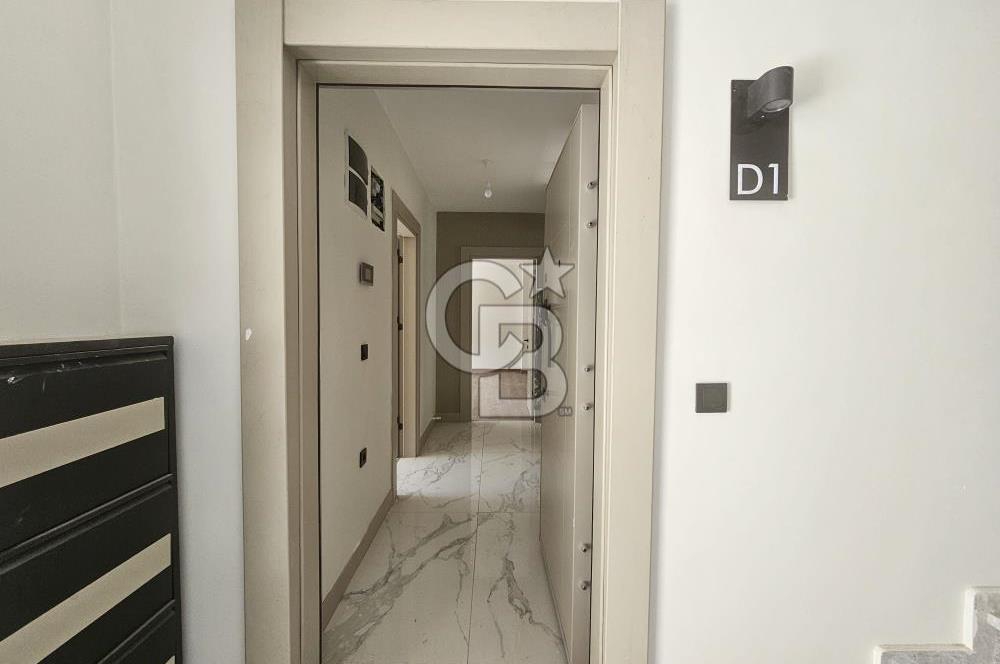 Altınova'da Havuzlu ve Güvenlikli Sitede Kiralık 3+1 Daireler