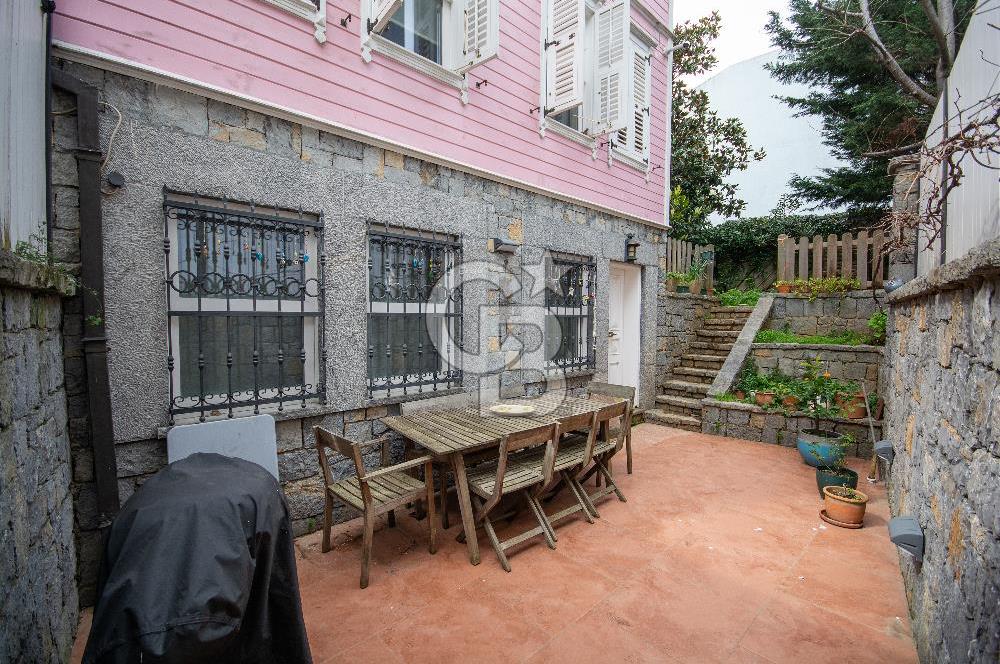 Fırsat Emirgan Satılık Müstakil Villa