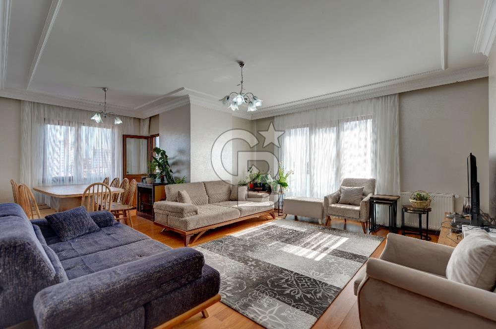 Teraslı, Hamamlı 4+2 Dubleks Daire - Finans Merkezi Yakını