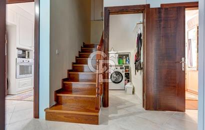 Teraslı, Hamamlı 4+2 Dubleks Daire - Finans Merkezi Yakını