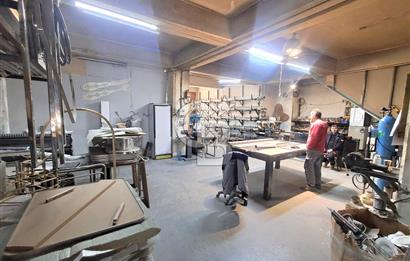 Marmara Sanayi Sitesi’nde Satılık 900 m² 3 Katlı İşyeri!