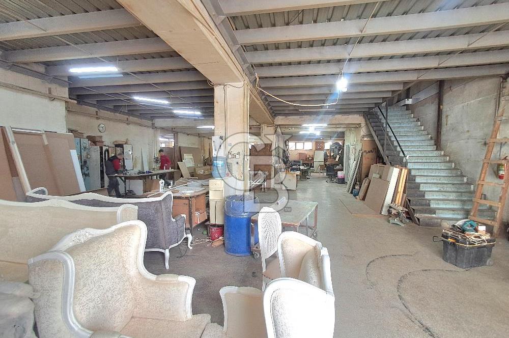 Marmara Sanayi Sitesi’nde Satılık 900 m² 3 Katlı İşyeri!