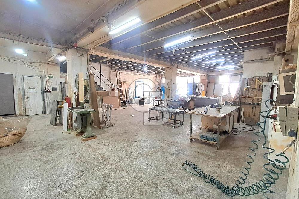Marmara Sanayi Sitesi’nde Satılık 900 m² 3 Katlı İşyeri!