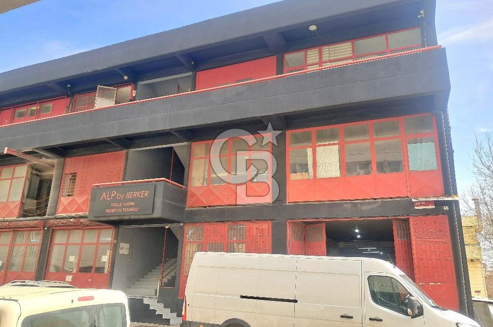 Marmara Sanayi Sitesi’nde Satılık 900 m² 3 Katlı İşyeri!