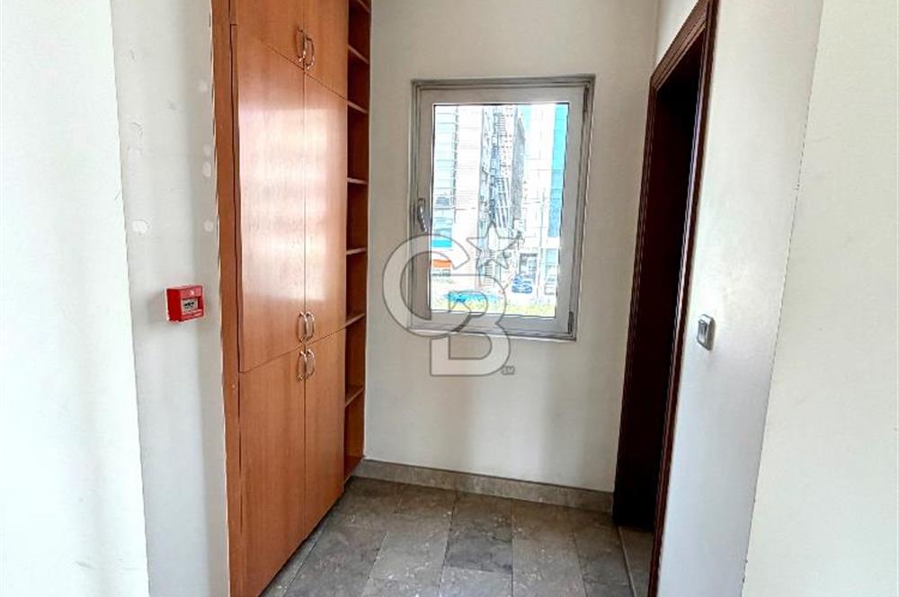 Ataşehir İFM'ye Komşu Tem Cepheli Kiralık Ofis Katı