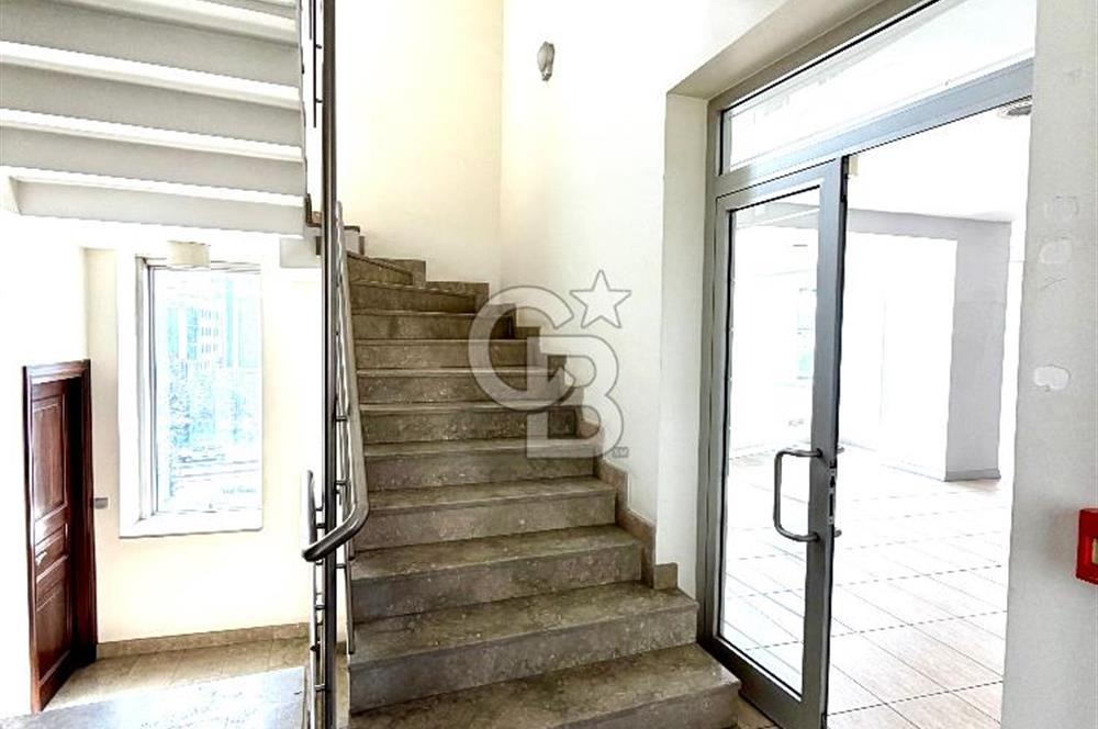 Ataşehir İFM'ye Komşu Tem Cepheli Kiralık Ofis Katı