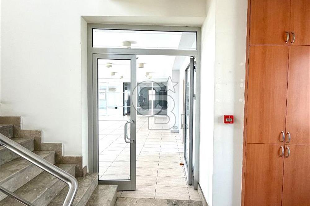 Ataşehir İFM'ye Komşu Tem Cepheli Kiralık Ofis Katı