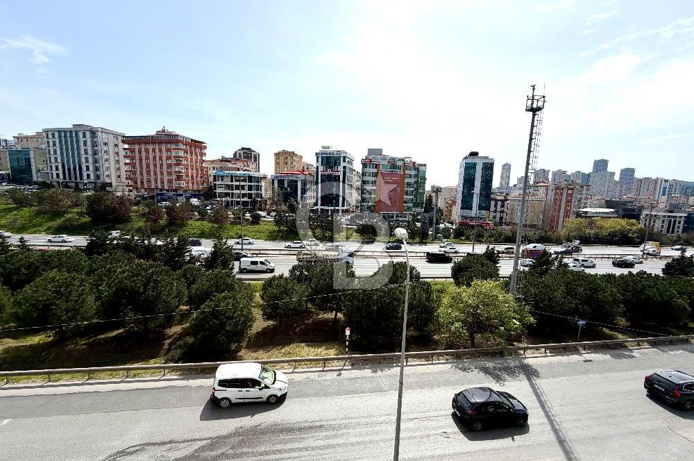 Ataşehir İFM'ye Komşu Tem Cepheli Kiralık Ofis Katı