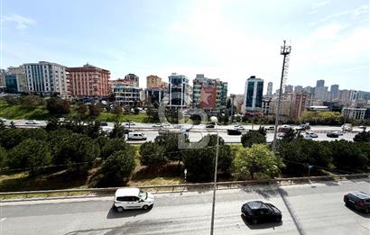 Ataşehir İFM'ye Komşu Tem Cepheli Kiralık Ofis Katı