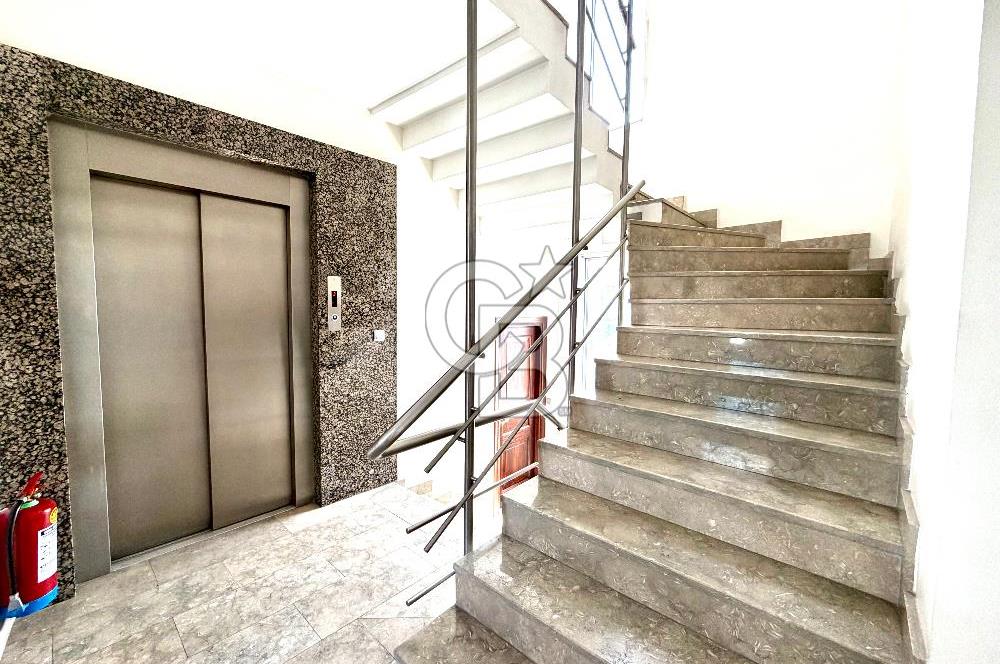 Ataşehir İFM'ye Komşu Tem Cepheli Kiralık Ofis Katı