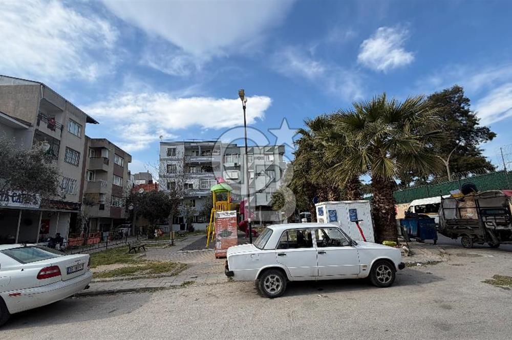 İzmir Buca'da 80m² Kiracılı Satılık Fırsat Dükkan CB-PH
