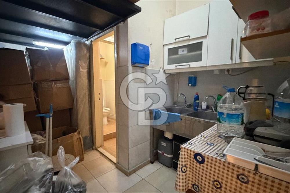 İzmir Buca'da 80m² Kiracılı Satılık Fırsat Dükkan CB-PH