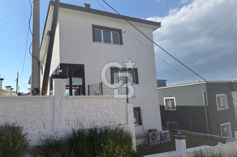 Foça Kazım Dirik Mah. Kiralık 2+1 Daire