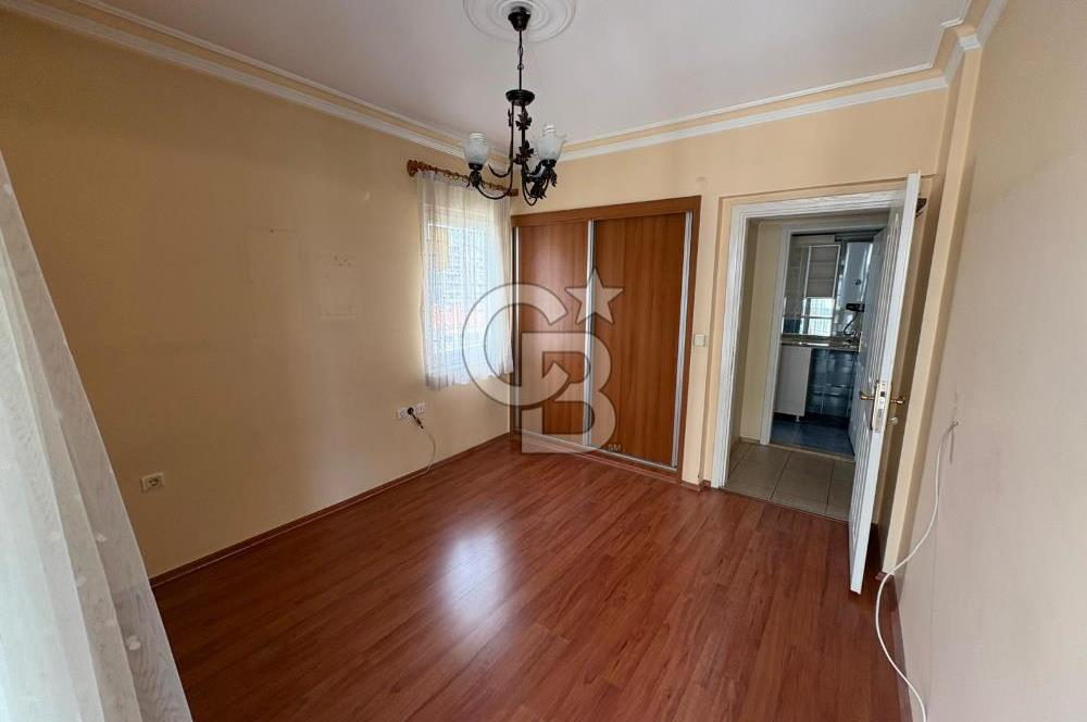 Bostanlı merkezde deniz manzaralı ferah ve aydınlık daire