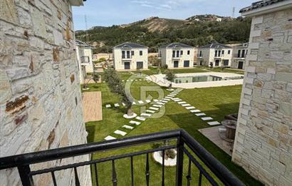 Eski Foça La Vie Konakları'nda Kiralık 3+1 Villa