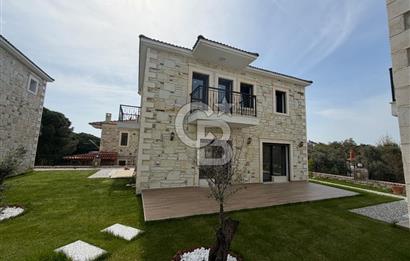 Eski Foça La Vie Konakları'nda Kiralık 3+1 Villa