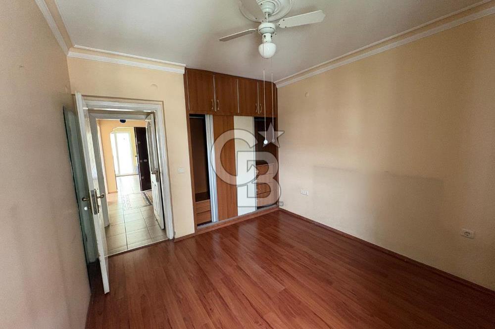 Bostanlı merkezde deniz manzaralı ferah ve aydınlık daire