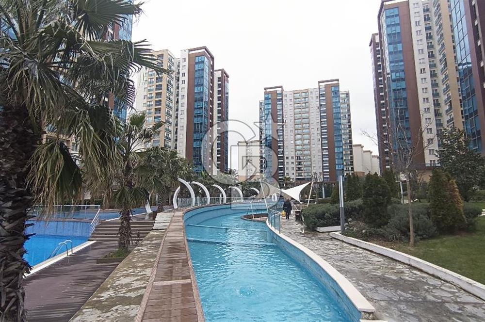 BEYLİKDÜZÜ DEMİR ROMANCE SİTESİNDE KİRALIK 3+1TERASLI DAİRE