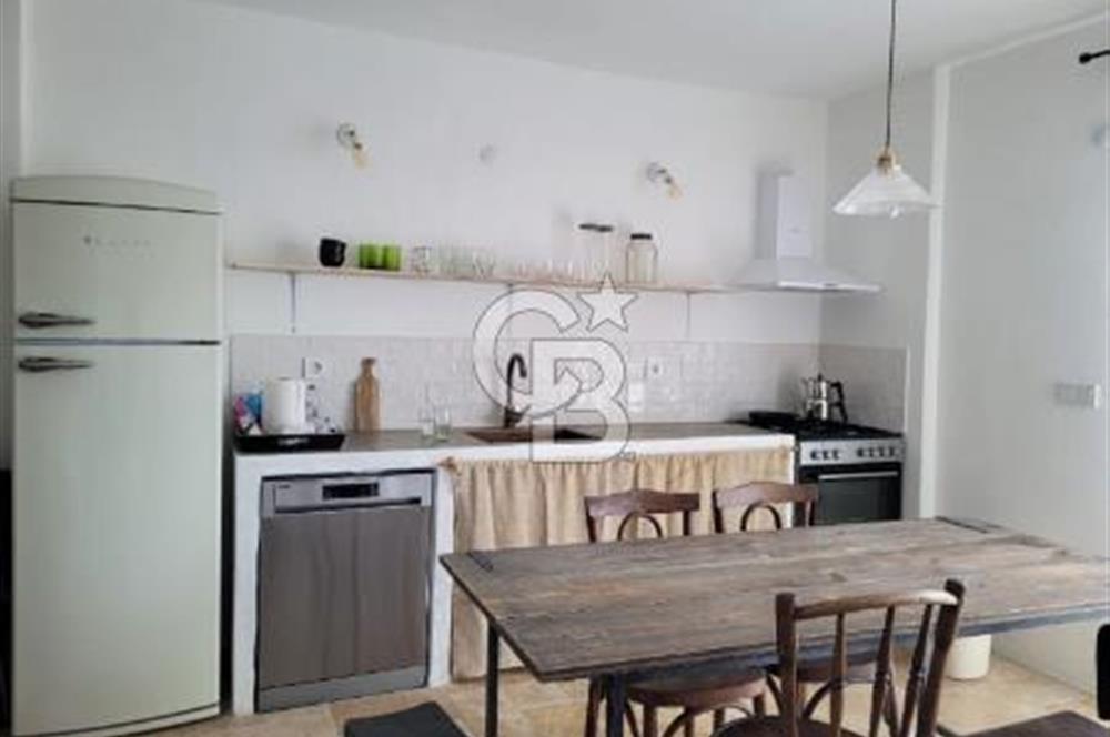 Ayvalık Küçükköy Havuzlu Sitede Eşyalı Kiralık 1+1 Daire 